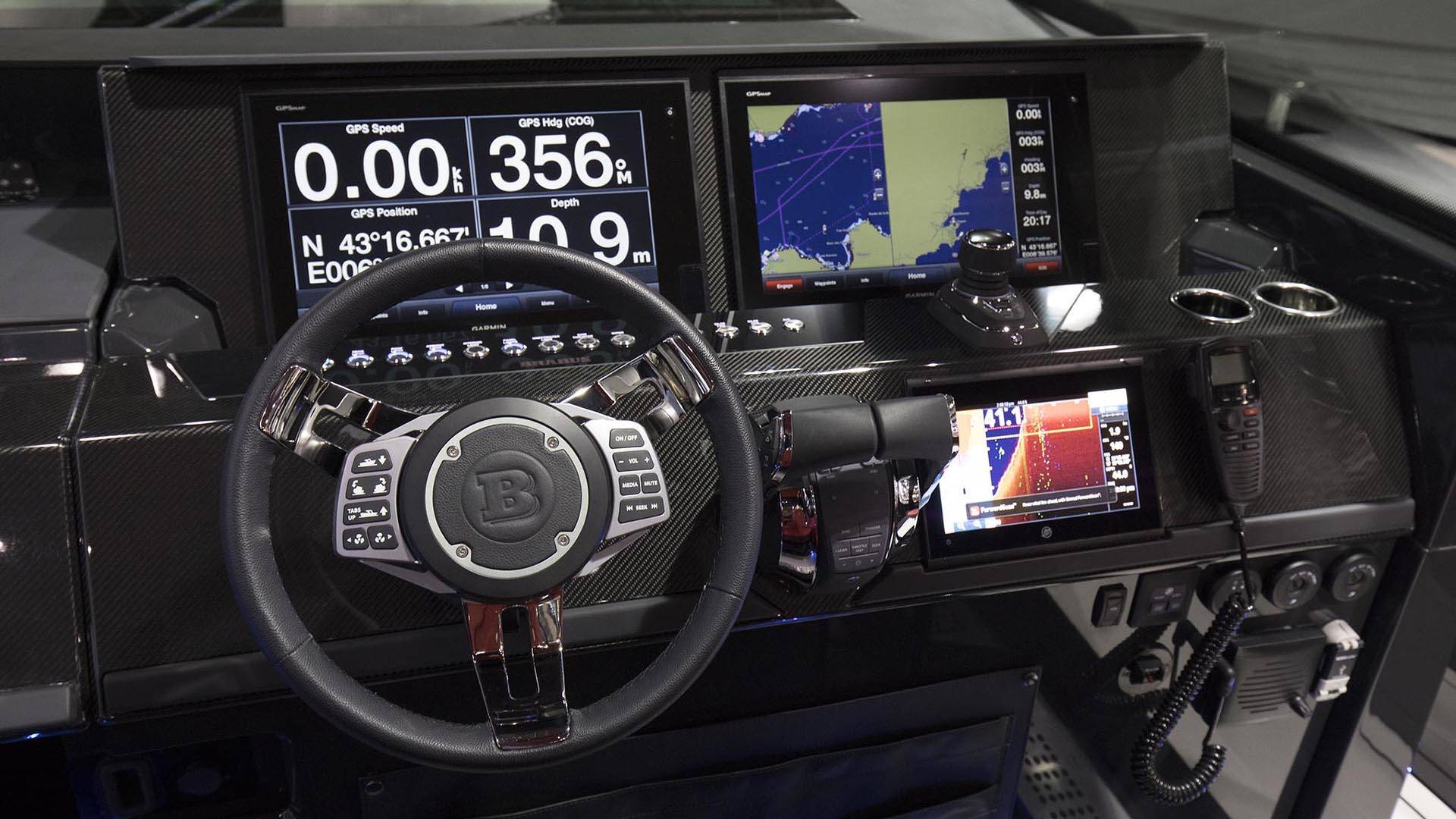 Thuyền đua Brabus Shadow 800